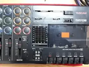 Tascam Portastudio 05