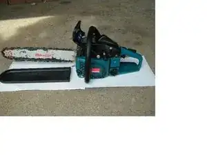 Makita 52cc Gas Chainsaw DCS520i