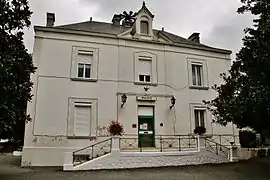 The town hall in L'Île-d'Elle