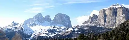 Image 3Sellajoch, South Tyrol and Trentino (seen from Pordoi Pass), Langkofel on the left, Piz Ciavazes on the right