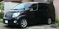 First facelift Nissan Elgrand E51 Highway Star (Japan)