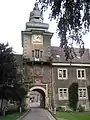 Gate to Schloss Mühlenburg in July 2004