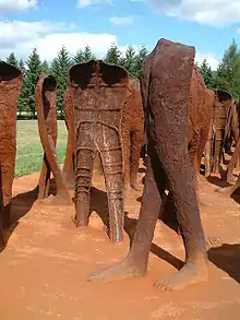 Magdalena Abakanowicz, Nierozpoznani ("The Unrecognised Ones"), 2002, in the Cytadela