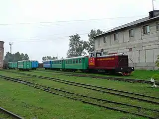 TU7–2386 with passenger train