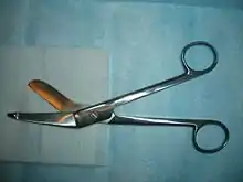 Bandage scissors