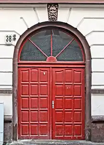 Nr.38 door