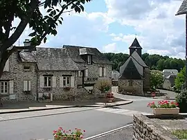 The church and surrounding buildings in Venarsal