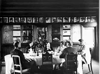 The hotel dining-room with portraits of the Skagen Painters