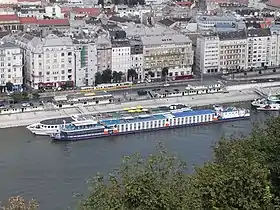 Jane Haining rakpart ("Jane Haining quay"), Budapest