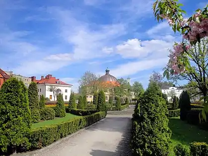 View of Sielanka area, with the Basilica's dome in the backdrop