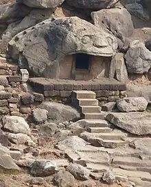 Sarpa Gumpha (cave no-13), Udayagiri