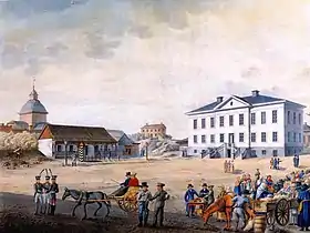 Engel's 1816–1818 watercolor painting of the old square that was located at the southeast part of the current square. On the right is the town hall and on the left the guard house, behind which is the old Ulrika Eleonora church.