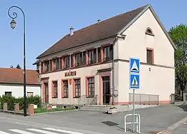 The town hall in Chavannes-sur-l'Étang