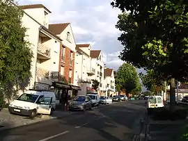 A road in the centre of Chennevières-sur-Marne