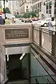 An entrance to the Chicago/State station, July 2007