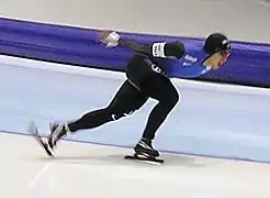 Clap skating