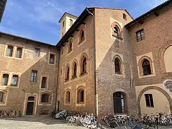 The courtyard of the college.