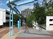 Connollystraße above ground for pedestrians and cyclists