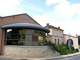 The town hall in Cuzorn