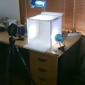 A home-made lightbox, designed to produce images with diffuse lighting from all angles