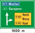 Pre-signaling of directions on the motorway