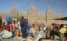 Image 28A market scene in Djenné (from Mali)