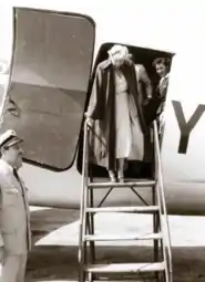 Eleanor Roosevelt disembarking a plane at the Lučko Airport in 1953