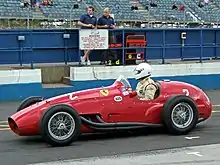  Ferrari 625F1 bei einem Oldtimer-Rennen in Donington 2007