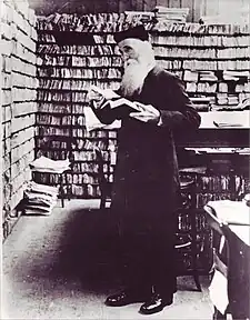 Murray in the Scriptorium at Banbury Road, before 1910