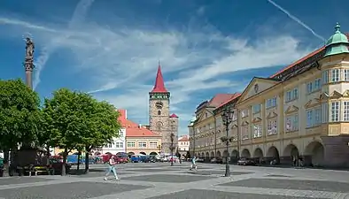 Valdštejnovo Square with the Valdická Gate and the castle