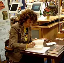 Fielding signing her booksin the German city of Hagen