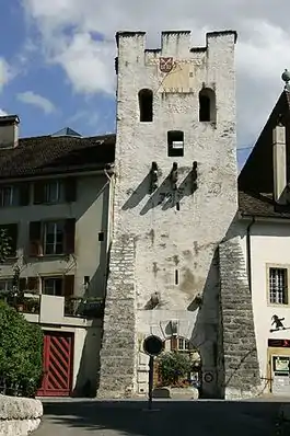 Tour de Rive, Old City Gate