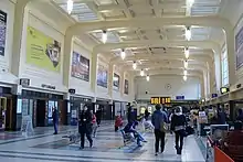 Leeds railway station concourse, 2009