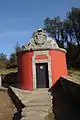 Mãe d’água do Dr Alvim em baixo, refurbished and with the heraldic shield back in place