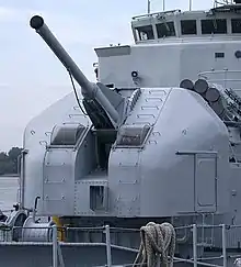 100 mm modèle 53 turret of the destroyer Maillé-Brézé