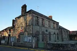 The town hall and school in Poisvilliers