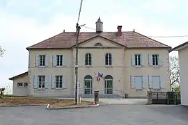 The town hall in Alièze