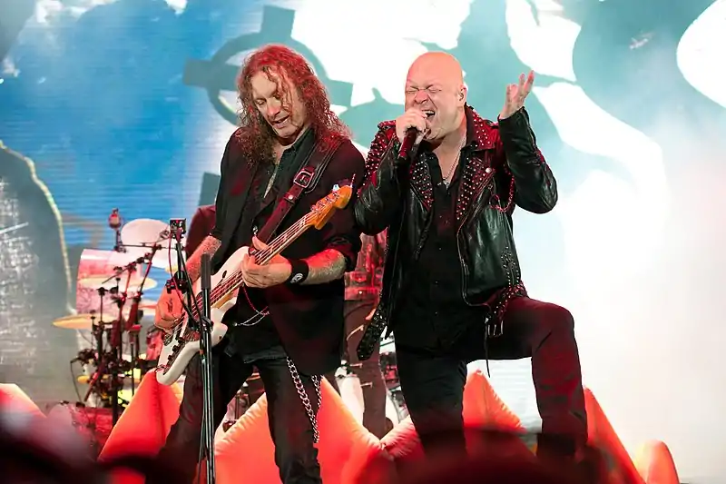 Markus Grosskopf, Michael Kiske-Helloween by vSpectrum.jpg