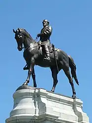 Photograph of the statue of Robert E. Lee in Monument Ave., Richmond,  Virginia