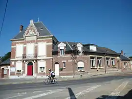 The town hall and school in Morlancourt