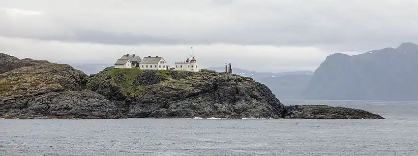 NOR-2016-Magerøya-Helnes Lighthouse (Helnes fyr) 02.jpg