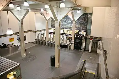 Eastern entrance ticket hall