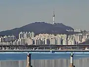 The mountain from the south bank of the Han River (2022)