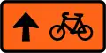 (TW-32) Cyclists follow this sign (straight ahead, left-hand)