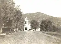 Old North Church in 1906, looking North on Hermosa Ave.