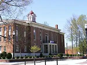 Handeman County Courthouse