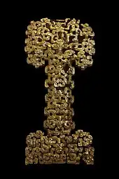 Ancient Chinese cast openwork dagger hilt, 6th-5th centuries BC, gold, British Museum