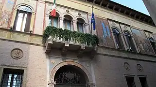 The Gothic facade of the palace, facing on Contra' Porti