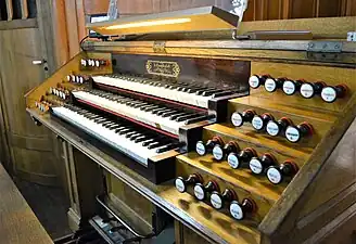 Console of the grand organ