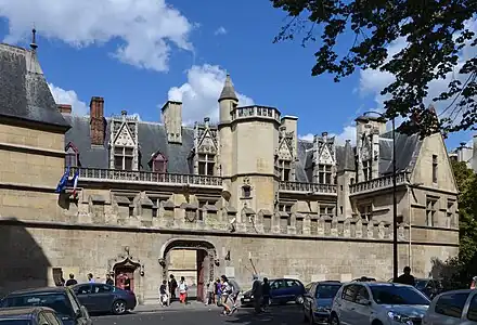 Courtyard of the Hôtel de Cluny, with its stairway in an exterior tower in the center (about 1500)